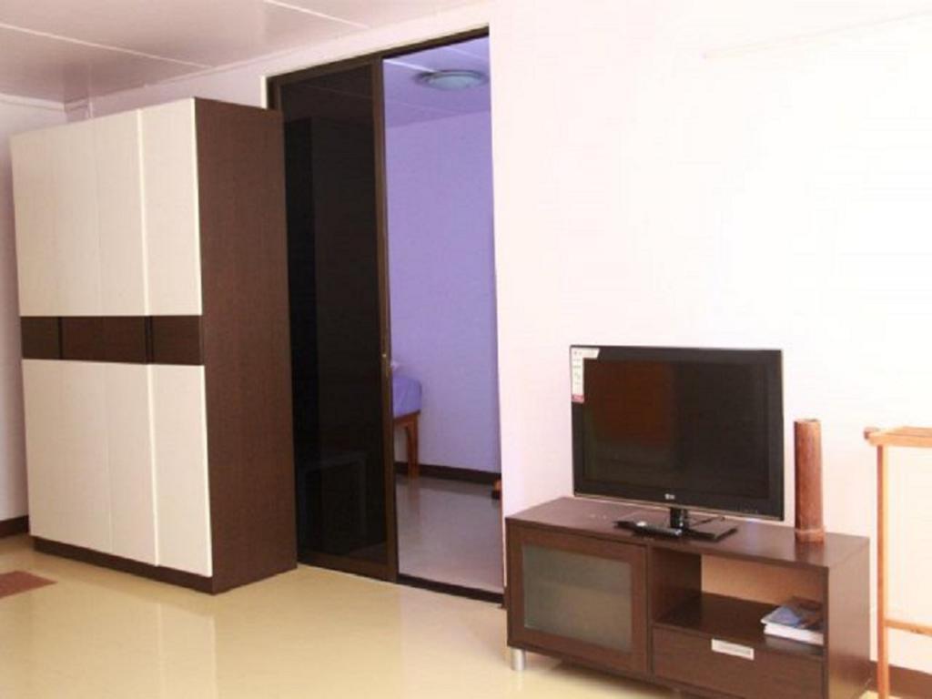 Impact Muang Thong Thani Service Condominium Bangkok Exterior photo